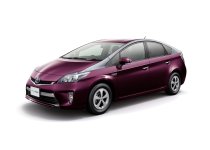 Toyota-Prius-PHV-Rechargeable-3.jpg
