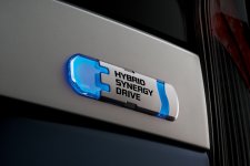Toyota-Prius-PHV-Rechargeable-6.jpg