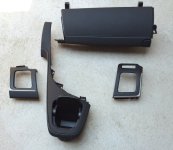 Toyota-Prius-PHV-Rechargeable-Pièces-Cuir-Intérieur.jpg