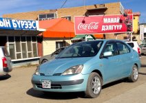Toyota-Prius-Mongolie-2013.jpg