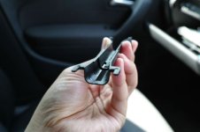 Toyota-Capteur-Pluie-Cache-2.jpg