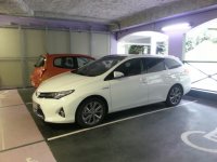 Toyota_Auris_Touring_Sport_Blanc.jpg