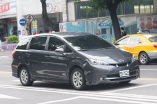 Taiwan_Toyota_Wish.jpg