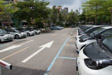 Taiwan_Sun_Moon_Lake_Toyota_Centre_Conduite_EV_2.jpg