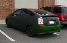 Prius2_verte_rouge_noir.png