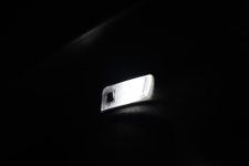 Prius_3_Garax_Hybrid_LED_Coffre.JPG