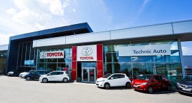 Toyota_Concessionnaire.jpg