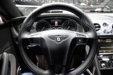 Bentely_GT_Speed_2015_Volant.JPG