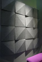 panneau-acoustique-mural-soundwave-bella-gris-anthracite_madeindesign_175863_large[1].jpg