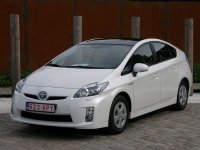 S7-modele--toyota-prius-3[1].jpg
