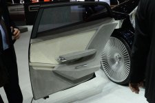Italdesign_Giugiaro_Salon_Genève_2015_portière.JPG