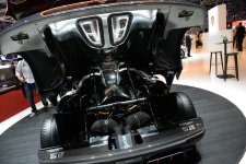 Koenigsegg_Agera_RS_moteur.JPG