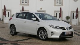 S1-Essai-video-Toyota-Auris-II-mieux-que-la-Golf-281415.jpg