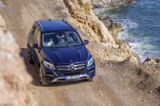 Mercedes_GLE_500_e_4matic_2015.jpg