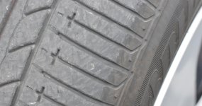 Usure_Pneu_Origine_Prius_3_2.JPG
