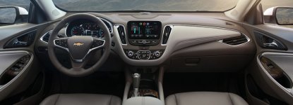 Chevrolet_Malibu_Hybride_2016_intérieur.jpg