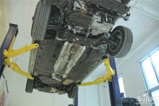 VW_Passat_Bas_Châssis.jpg