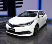 Toyota_Corolla_Hybride_1,5L_2015_1.jpg