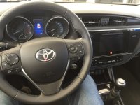 Toyota_Auris_2015_3.jpg