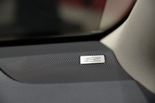 Lexus_NX300h_tweeter_Mark_Levinson.JPG