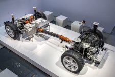 2016-bmw-2-series-active-tourer-plug-in-hybrid-prototype_100517306_l.jpg
