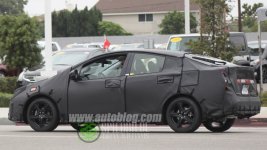 007-2016-toyota-prius-spy-shots-1.jpg