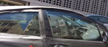 Prius_4_intérieur_mulet.JPG