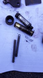 Toyota_Prius_2_Tutoriel_Dégrippage_Frein_Arrière_7.jpg Toyota_Prius_2_Tutoriel_Dégrippage_Frein_Arrière_7.jpg