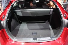 S0-Toyota-Prius-4-clivante-en-direct-du-salon-de-Francfort-361784[1].jpg