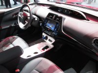 Toyota_Prius_4_2016_intérieur_avant.JPG