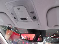 Toyota_Prius_4_2016_Plafonnier_avant.JPG