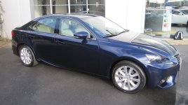 Lexus_IS_300h_Executive_Bleu_Lazuli_17_pouces_3.jpg Lexus_IS_300h_Executive_Bleu_Lazuli_17_pouces_3.jpg