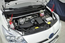 Prius_3_Vérin_Capot_Moteur.jpg