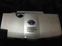 Toyota_Prius_4_2016_Cache_Moteur_HSD.jpg