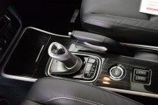 @hybridlife.org_Outlander_PHEV_2016_intérieur_2.JPG