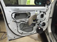 Mitsubishi_Outlander_PHEV_portière_insonorisation.jpg