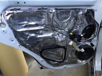 Mitsubishi_Outlander_PHEV_portière_arrière_insonorisation.jpg