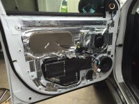 Mitsubishi_Outlander_PHEV_portière_avant_insonorisation.jpg