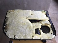Mitsubishi_Outlander_PHEV_portière_garniture_AV_absorbant_2.jpg