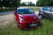 Prius 4 2016 rouge.jpg