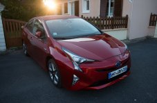 Toyota Prius 4 2016 red.jpg