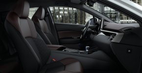 Toyota C-HR intérieur-1.jpg