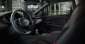 Toyota C-HR intérieur-2.jpg