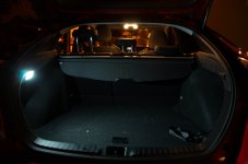 Prius 4 éclairage intérieur - Coffre LED.jpg