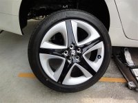 Toyota Prius 4 jante 17 pouces.jpg Toyota Prius 4 jante 17 pouces.jpg
