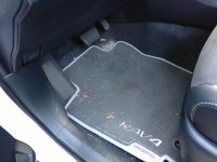Toyota_RAV4_Tapis_Conducteur.jpg