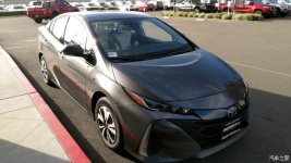 Essai Prius 4 rechargeable.jpg