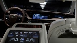 17-01-09-lexus-ls-heads-up-display.jpg
