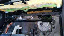 Toyota Prius 3 châssis raidisseur banquette arrière - 2.jpg
