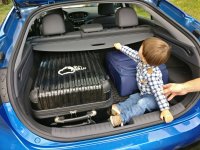 Hyundai Ioniq rechargeable Coffre valise.jpg